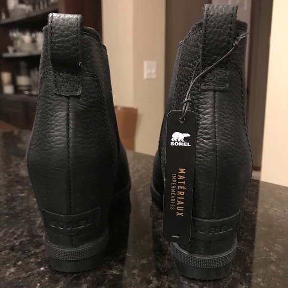 New Sorel Joan of Arctic Wedge II Chelsea Boot, Black Pebbled Leather Bootie, 7 - Picture 2 of 7